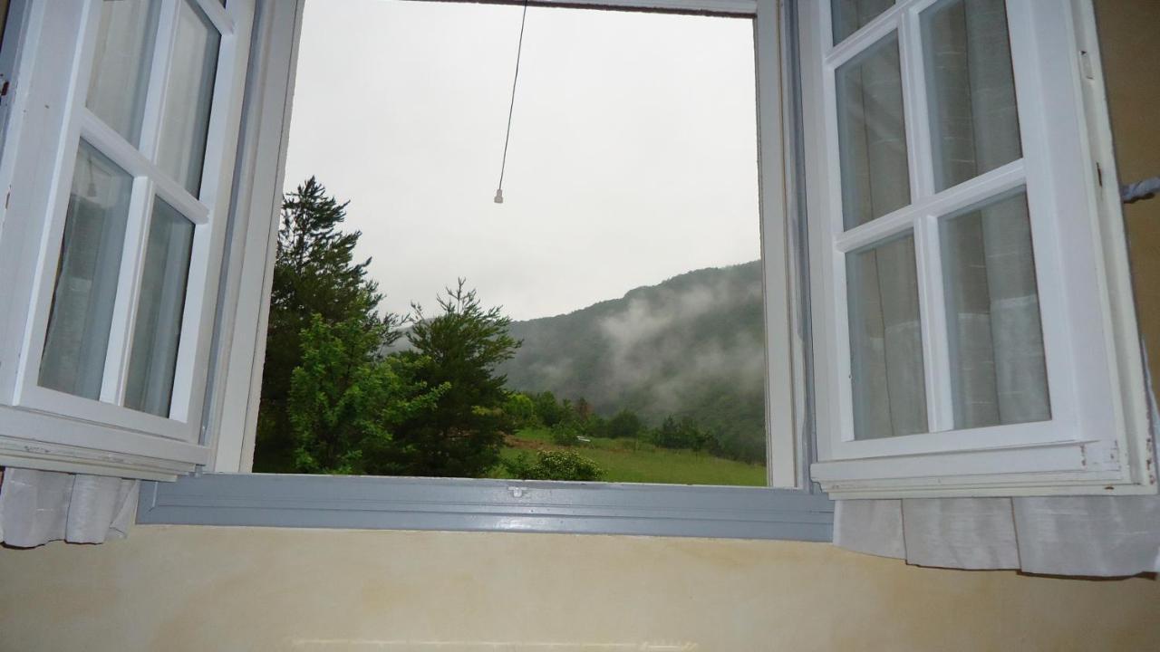 昂特勒沃Joelle Et Daniel住宿加早餐旅馆 外观 照片