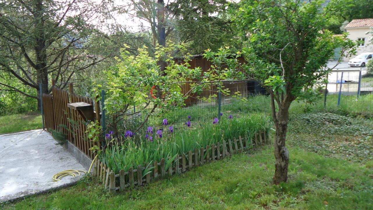 昂特勒沃Joelle Et Daniel住宿加早餐旅馆 外观 照片